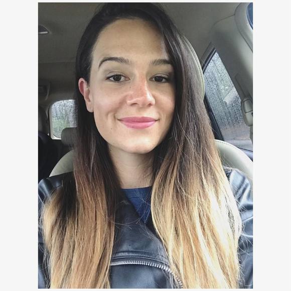 Meet your Posher, Ceren - Picture 1 of 1